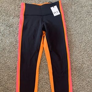 Ivl striped leggings